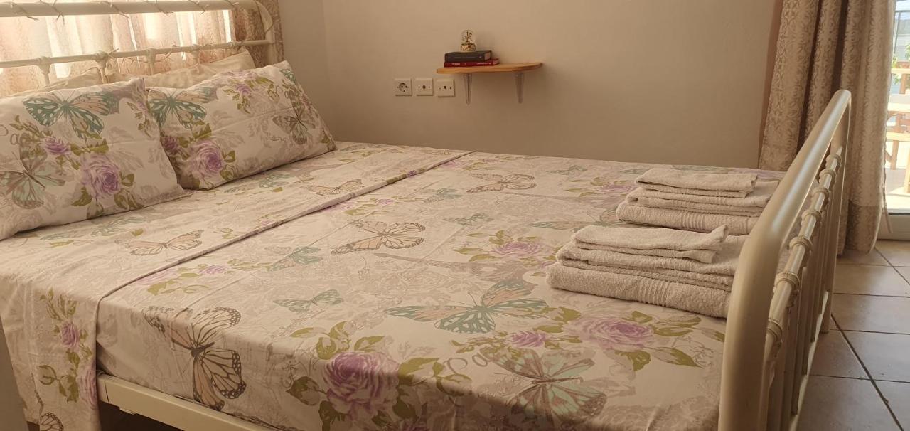 Γ3 - The Weekend Getaway One Apartment Айгио Екстериор снимка